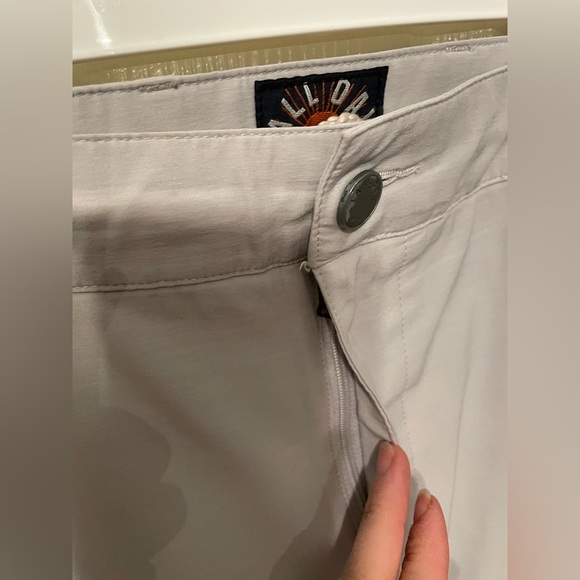 Faherty All Day Shorts Men's 36 - Picture 3 of 5